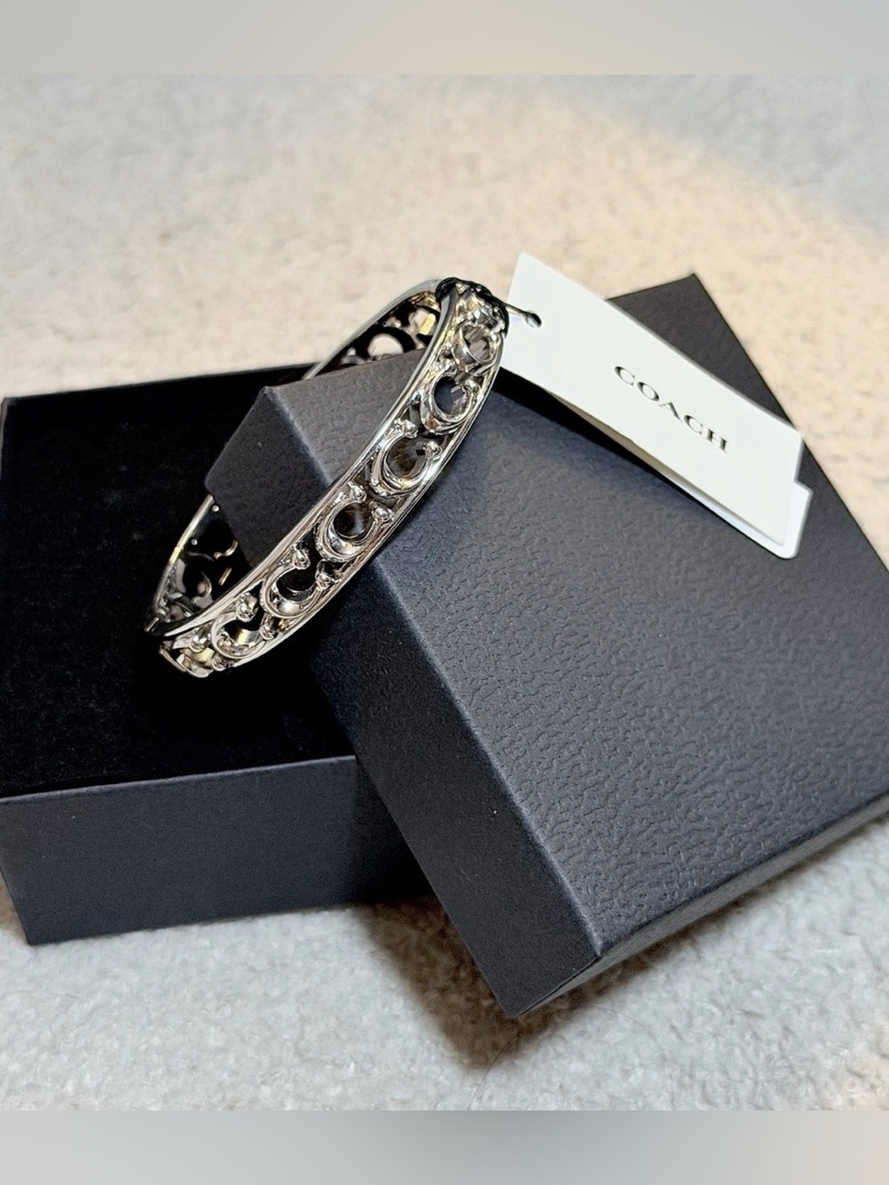 NEW COACH NEW YORK SIGNATURE C HINGED BANGLE BRACELET SILVER 7,5”